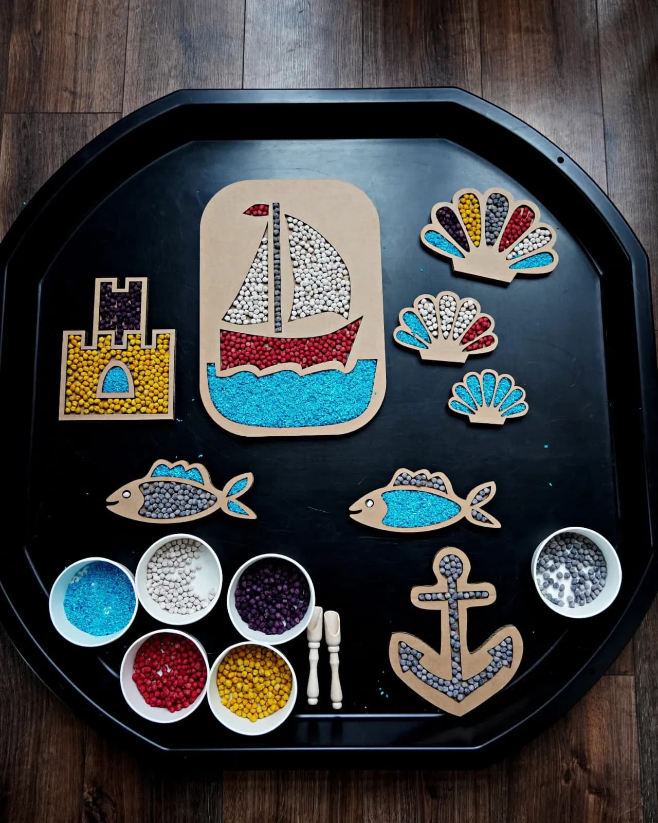 Taca do zabaw sensorycznych: Jak wybrać idealną dla dziecka?