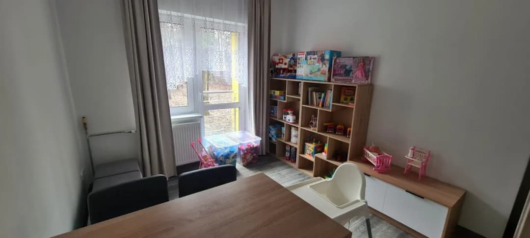 Jak wygląda dom samotnej matki? Poznaj życie w ośrodku wsparcia